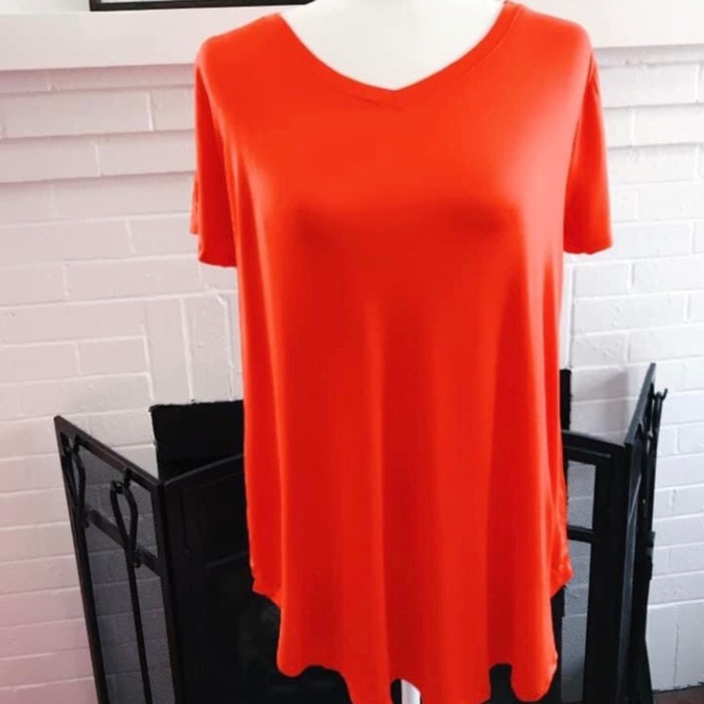 Orange tshirt